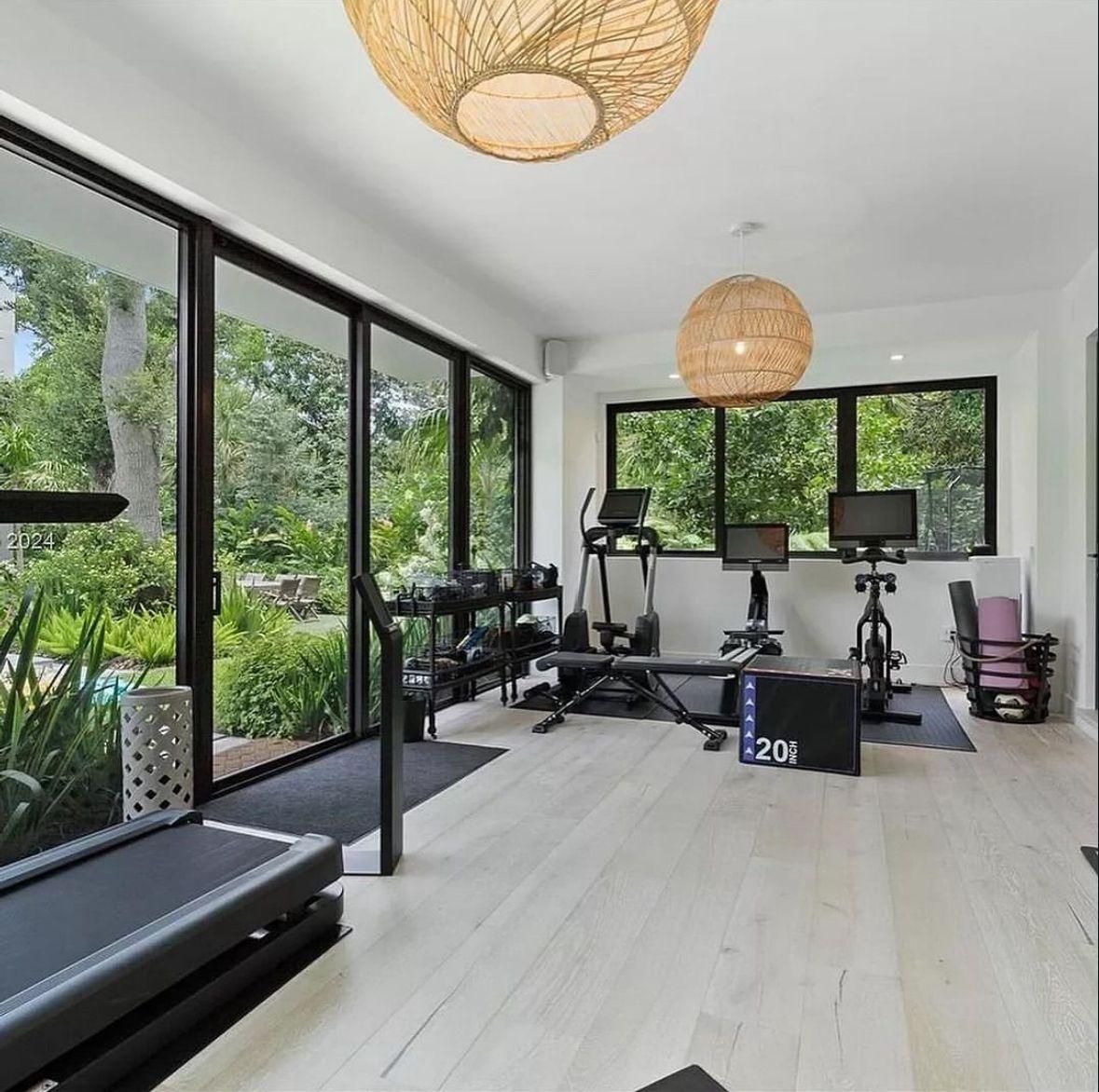 4 Bed Rooms Aparment at Miami Beach